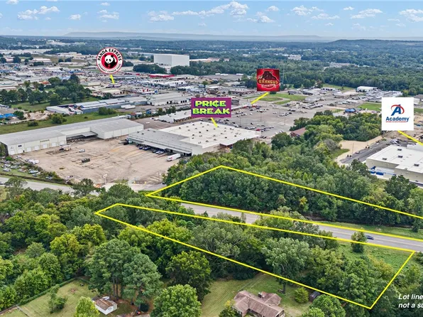 E Parkway Dr, Russellville, AR 72801