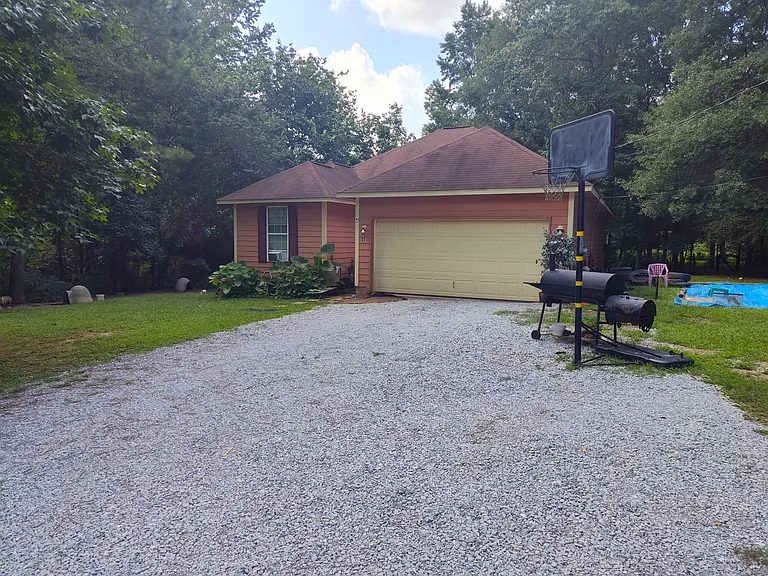 85 Scott Rd — Photo 1