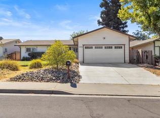 1225 E A St, Oakdale, CA 95361