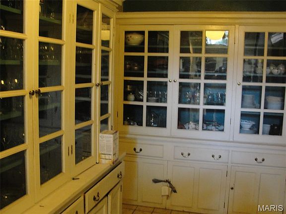 5th image of 34 Waterman Pl