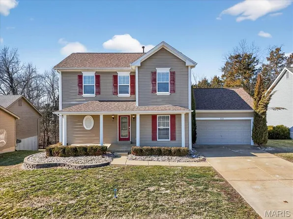 615 Courageous Ln, Wentzville, MO 63385