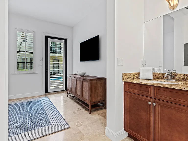 110 Gleason St #203 — Photo 11