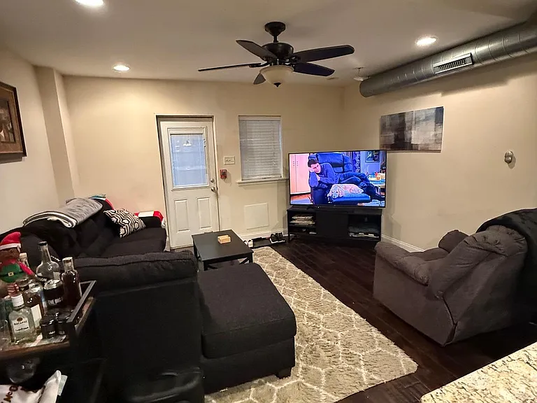 6110 Ridge Ave — Photo 6