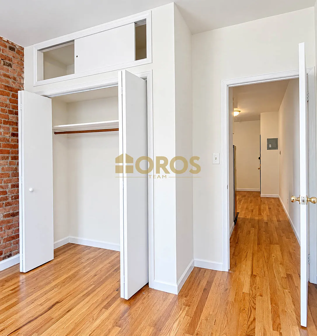 200 East 7th Street — Photo 3