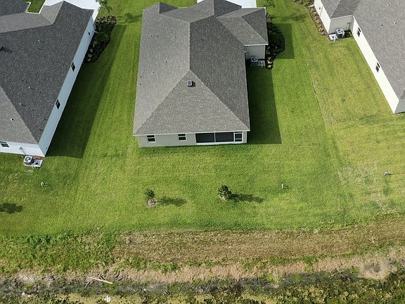 5th image of 8502 Laguna Cir