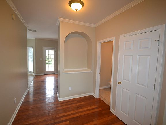 2nd image of 434 Tara Oaks Trl