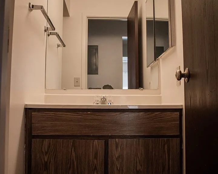 Sugarbush Apartments — Photo 123