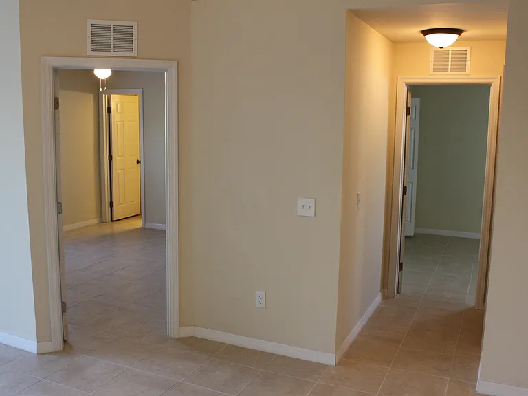 4131 SW 8th Pl #4131 — Photo 7