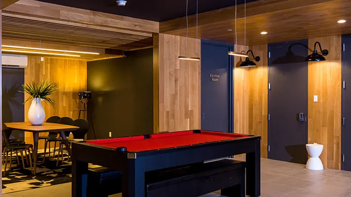 Rented by Nooklyn NYC LLC | media 18