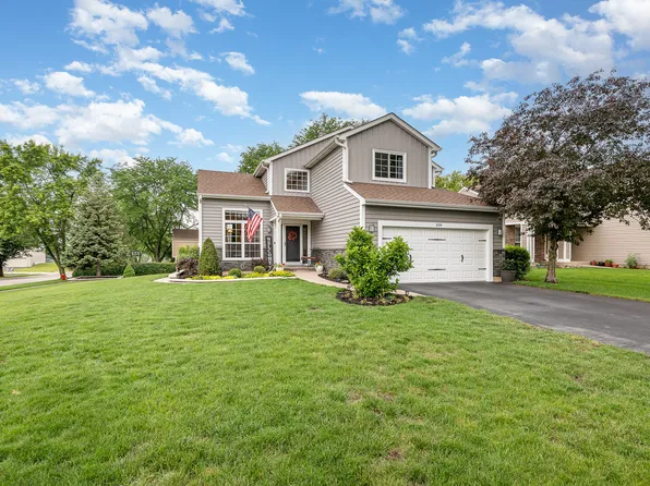890 Tallgrass Dr, Bartlett, IL 60103