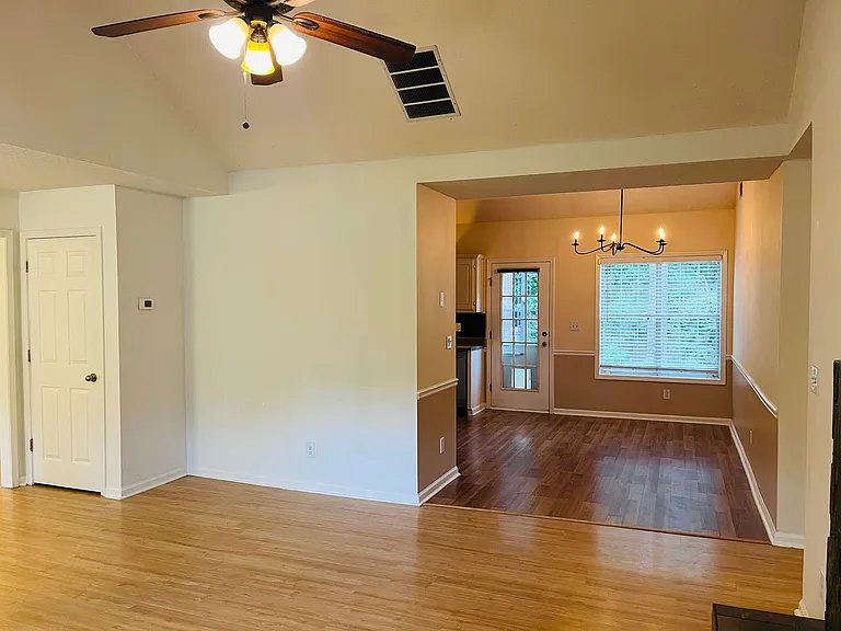 145 Riverside Dr — Photo 8