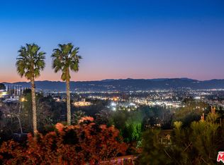 17031 Countess Pl, Encino, CA 91436