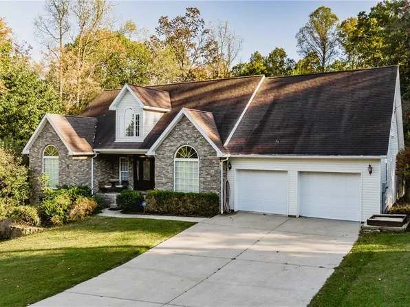 140 Woodyards Cave Rd, Parkersburg, WV 26104