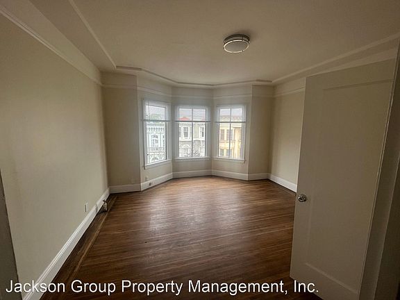 2nd image of 816 Ashbury St #9