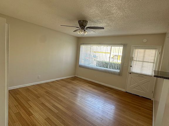 5th image of 13809 1/2 Eleven Lemoli Ave #13811