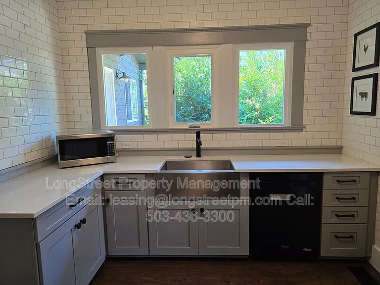 117 NW 11th St — Photo 6