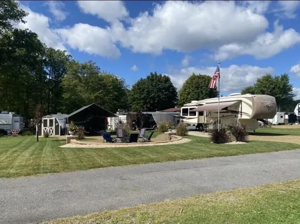 565-566 Chester Ln, Du Bois, PA 15801