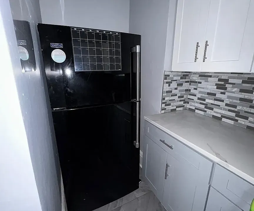 267 Goldsmith Ave #6D