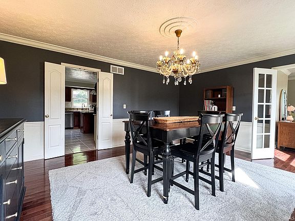 3rd image of 10314 Shefield Ct