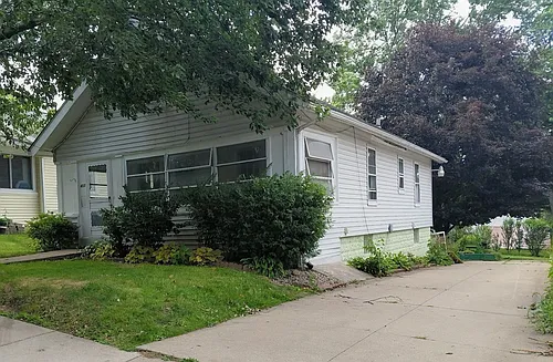 455 Allenford St Photo 1