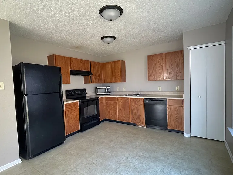 2738 Priest Dr — Photo 5
