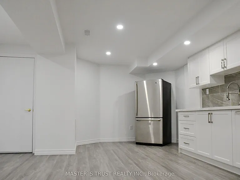 73 Bernbridge Rd — Photo 4