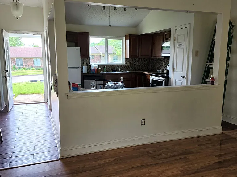 3829 Niagara Dr — Photo 9