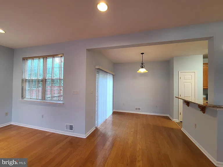 16 Scarlet Oak Dr — Photo 8