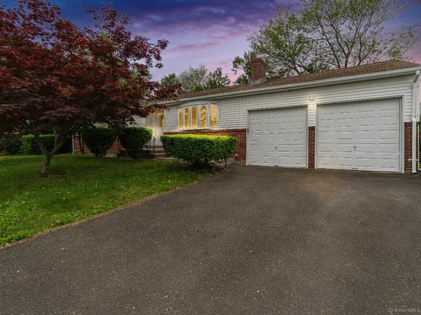 24 Linde Street, West Haven, CT 06516