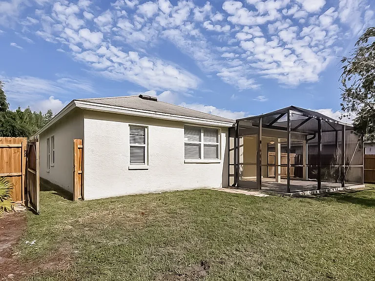 30035 Morningmist Dr — Photo 14