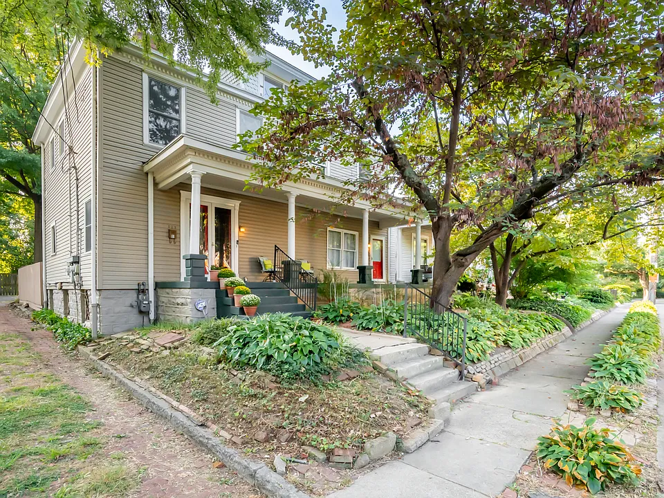 123 Waverly Ct #2