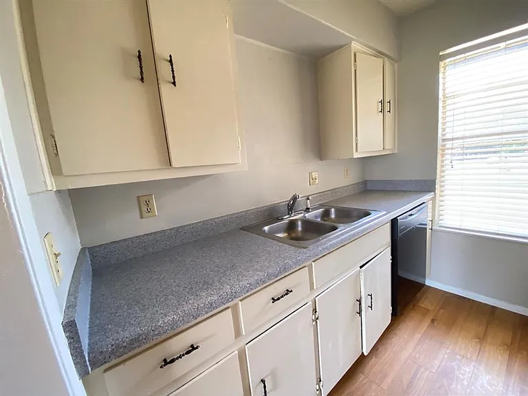 11200A Renel Dr — Photo 8