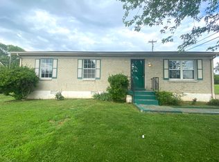 816 Goldcrest Dr, Springfield, TN 37172