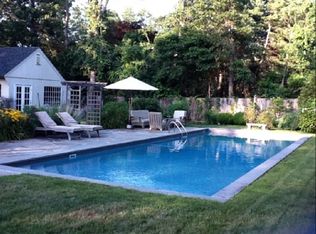 219 Norfolk Dr, East Hampton, NY 11937