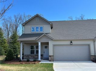 4316 Mossy Wood Cir, Greensboro, NC 27409