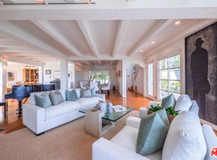 17751 Tramonto Dr, Pacific Palisades, CA 90272