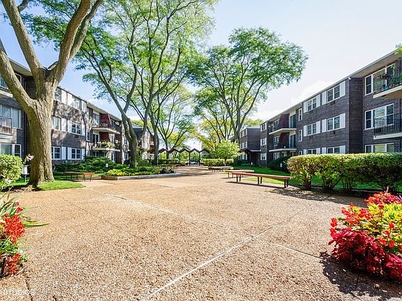 2nd image of 8710 Skokie Blvd #1BS