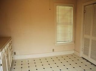 407 Fulton St, Hearne, TX 77859