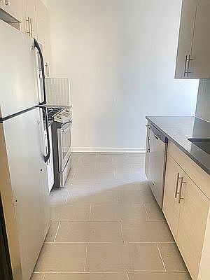 4th image of 445 E 80th St APT 18F