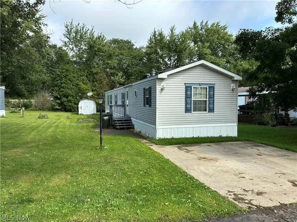5 Carpenter Blvd, Marshallville, OH 44645