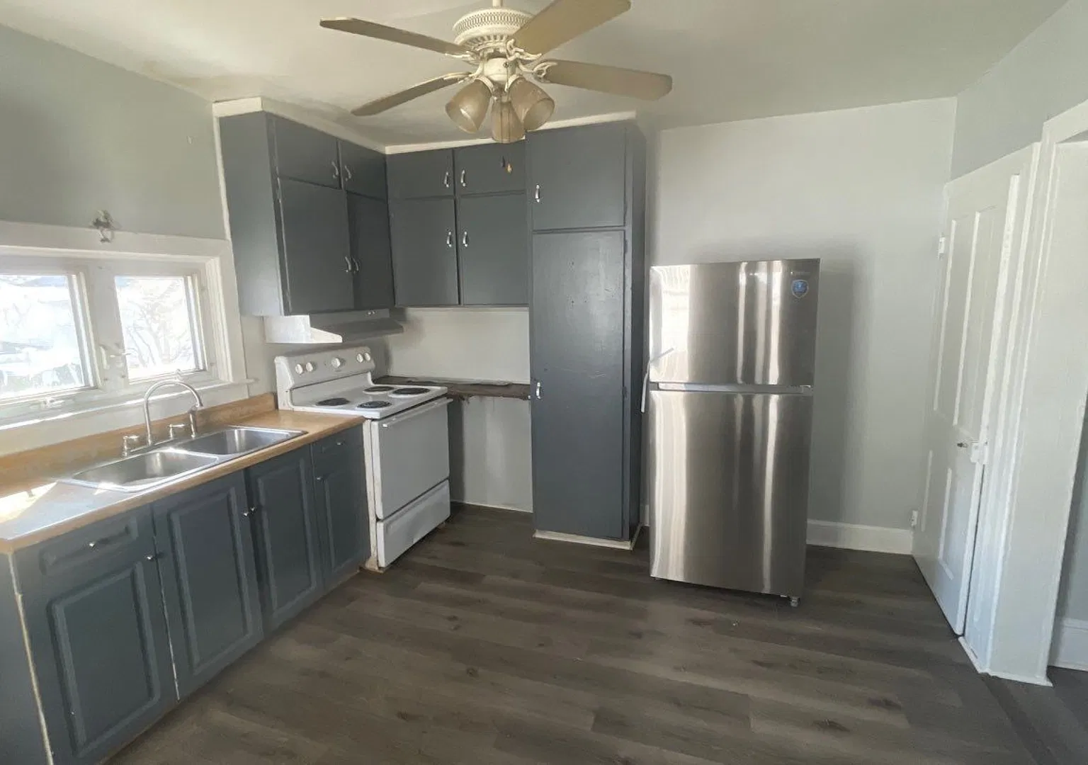 513 Baker St — Photo 1