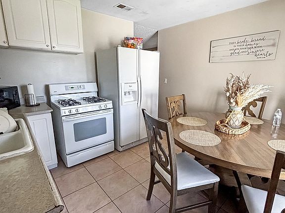 3rd image of 3508 Decora Cir