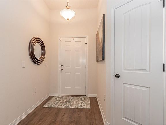 2nd image of 10963 Chippewa Way