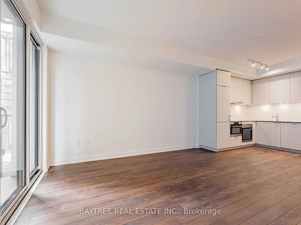 158 Front St E #408