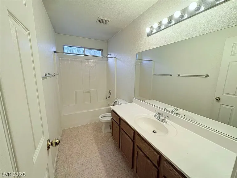 1304 Paraiso St — Photo 7