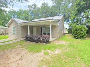 101 Henry Ashley Dr, Ashford, AL 36312