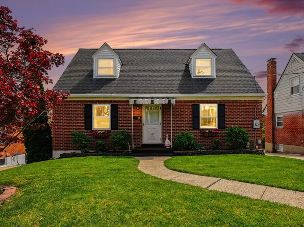 26 Pine Hill Dr, Highland Heights, KY 41076