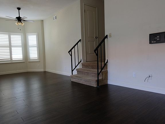 3rd image of 343 Kenbrook Cir