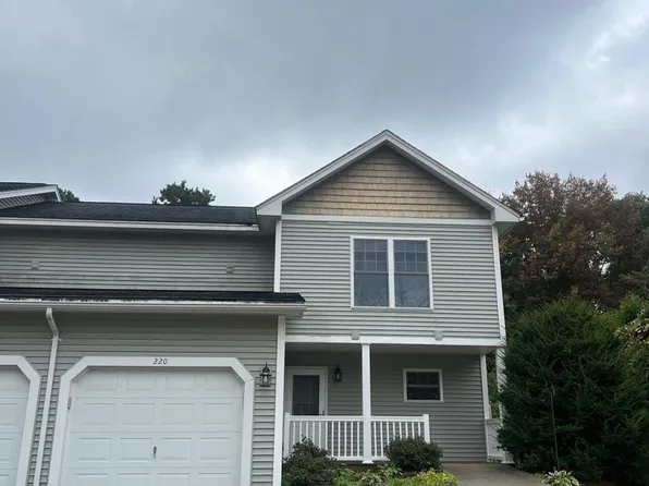 220 Lupine Dr, Colchester, VT 05446
