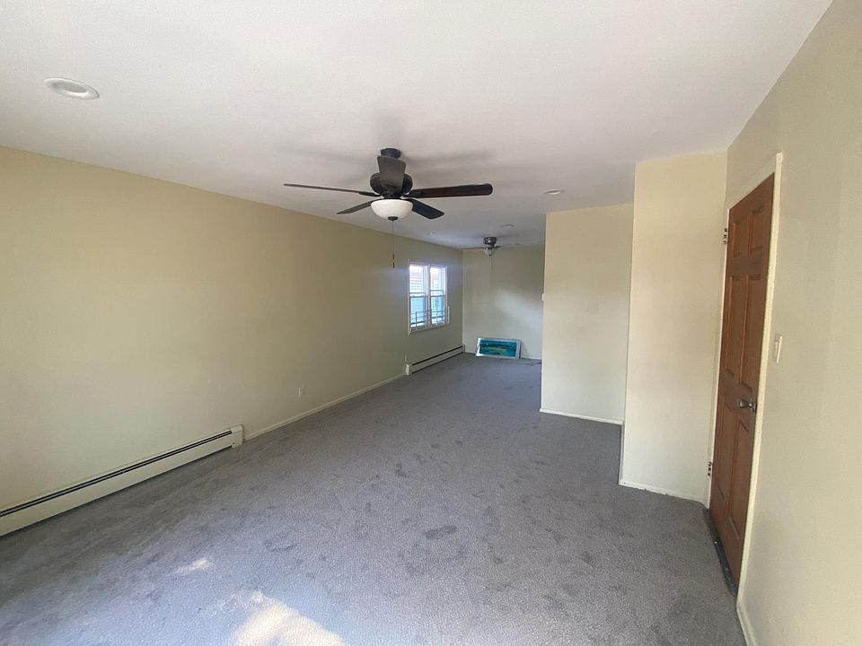 1st image of 8335 169th St Floor 2
